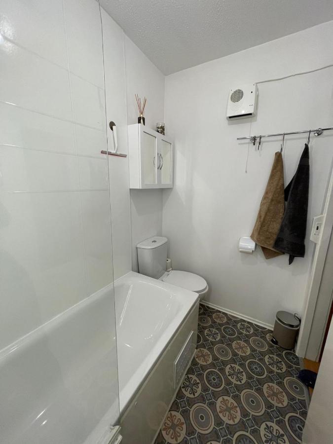 One Bedroom Websters Land Flat - Grassmarket 에든버러 외부 사진
